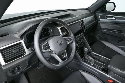 2022 Volkswagen Atlas Cross Sport 3.6 V6 SE w/ Technology