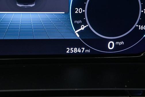 2025 Volkswagen Atlas 2.0T SE w/ Technology
