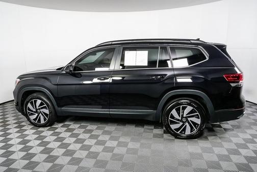 2025 Volkswagen Atlas 2.0T SE w/ Technology