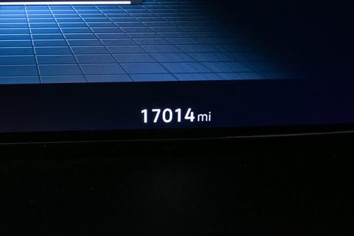 2025 Volkswagen Atlas 2.0T SE w/ Technology