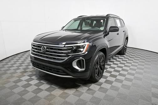 2024 Volkswagen Atlas 2.0T SE w/ Technology