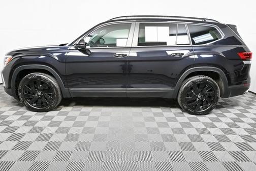 2024 Volkswagen Atlas 2.0T SE w/ Technology