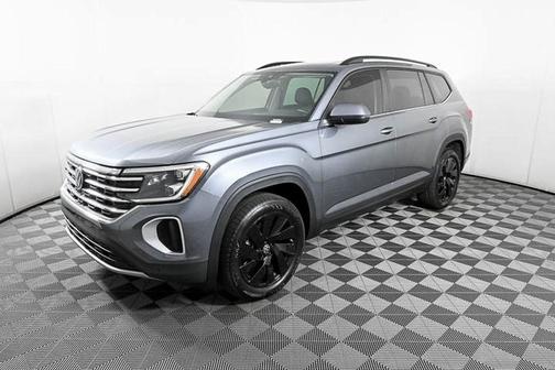 2025 Volkswagen Atlas 2.0T SE w/ Technology