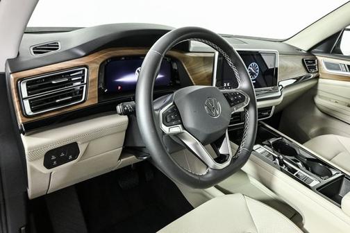 2024 Volkswagen Atlas 2.0T SE w/ Technology