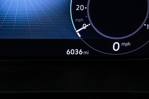 2024 Volkswagen Atlas 2.0T SE w/ Technology