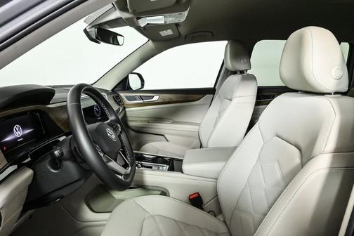 2024 Volkswagen Atlas 2.0T SE w/ Technology