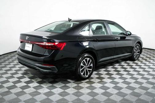 Deep Black Pearl Effect 2026 Volkswagen Jetta 1.5T S
