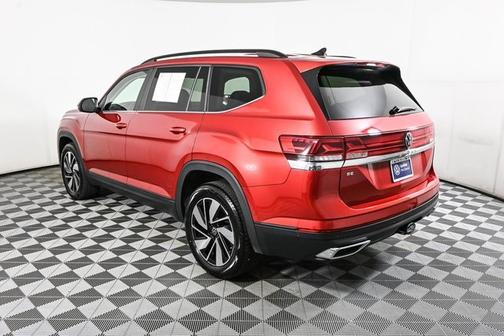2024 Volkswagen Atlas 2.0T SE w/ Technology