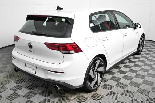 Opal White Pearl Effect 2025 Volkswagen Golf GTI 2.0T S