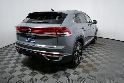 2025 Volkswagen Atlas Cross Sport 2.0T SEL
