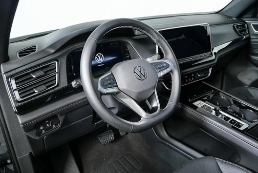 2025 Volkswagen Atlas Cross Sport 2.0T SEL