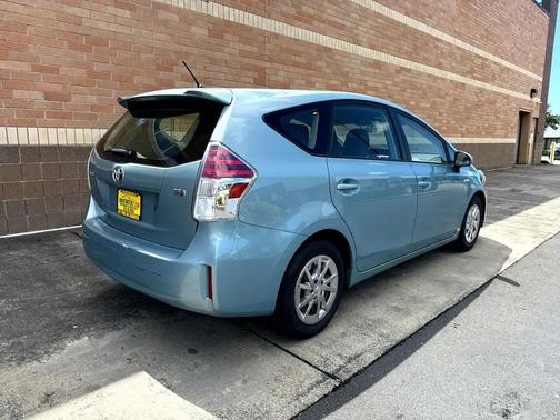 2015 Toyota Prius v Three