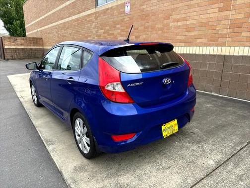 2012 Hyundai Accent SE