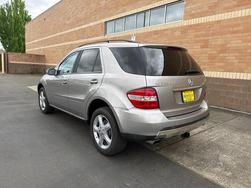 Gold 2008 Mercedes-Benz M-Class ML320 CDI