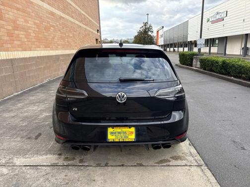 2016 Volkswagen Golf R 4-Door w/DCC & Navigation