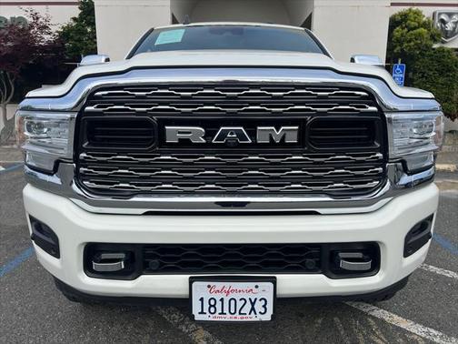 2019 RAM 3500 Limited Crew Cab 4x4 6'4' Box