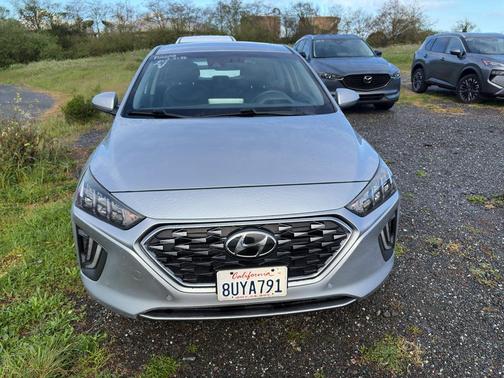 2020 Hyundai IONIQ Hybrid Limited