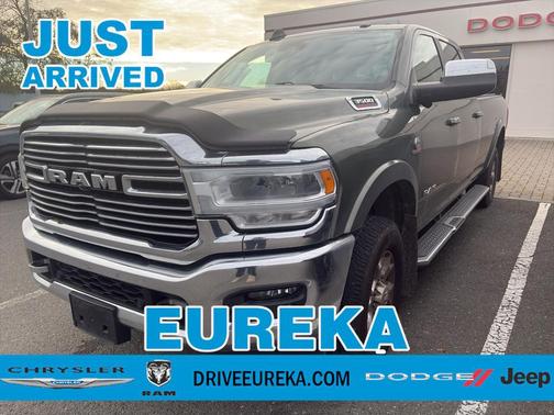 2020 RAM 3500 Laramie Crew Cab 4x4 8' Box