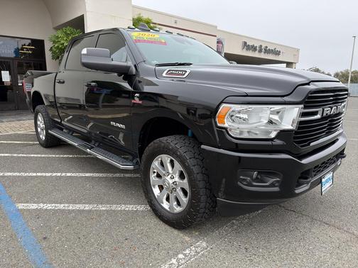2020 RAM 2500 Big Horn Crew Cab 4X4 6'4' Box