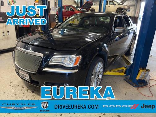 2014 Chrysler 300C John Varvatos Luxury