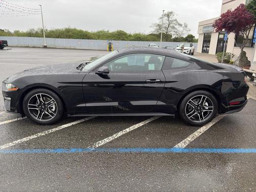2020 Ford Mustang EcoBoost