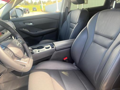 Gun Metallic 2025 Nissan Rogue SL