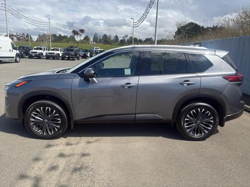 Gun Metallic 2025 Nissan Rogue SL