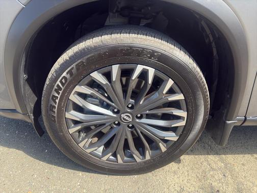 Gun Metallic 2025 Nissan Rogue SL