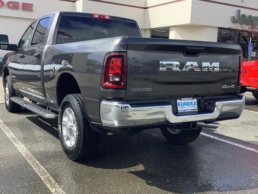 2025 RAM 2500 Big Horn Crew Cab 4x4 6'4' Box