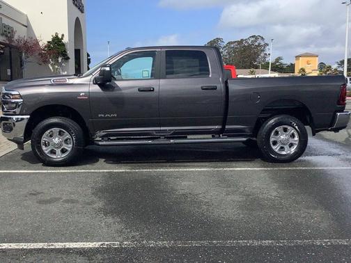 2025 RAM 2500 Big Horn Crew Cab 4x4 6'4' Box