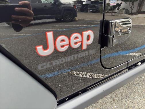 2026 Jeep Gladiator Mojave 4x4