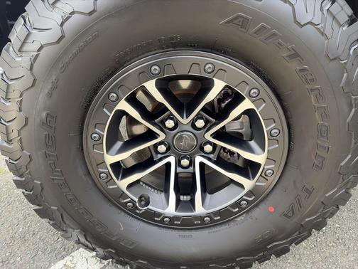 Granite Crystal Metallic Clearcoat 2026 Jeep Wrangler 4-Door Moab 392 4x4