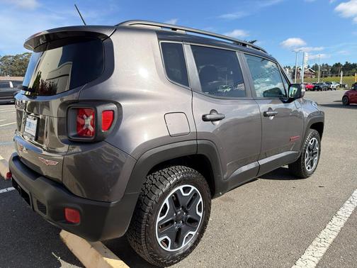 2017 Jeep Renegade Trailhawk