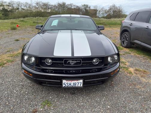 2006 Ford Mustang Base