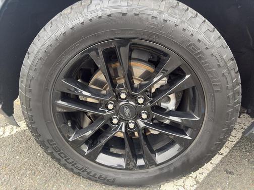 Dark Matter Metallic 2022 Ford Expedition XLT