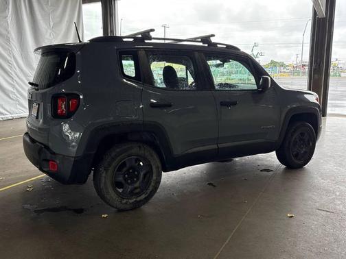 Anvil 2017 Jeep Renegade Sport