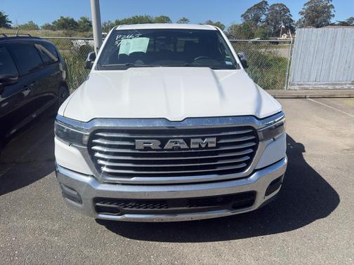 Bright White Clearcoat 2025 RAM 1500 Laramie
