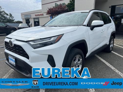 2022 Toyota RAV4 XLE
