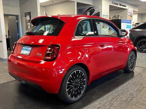 2024 FIAT 500e INSPI(RED) FWD