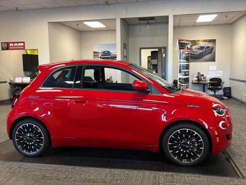 2024 FIAT 500e INSPI(RED) FWD