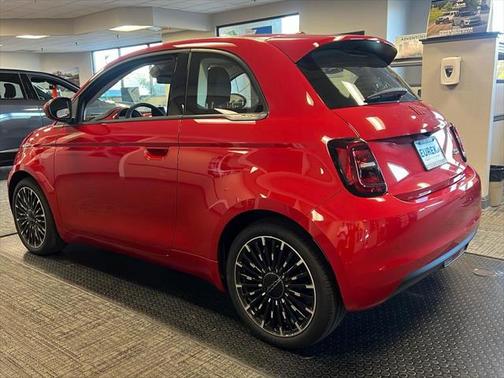 2024 FIAT 500e INSPI(RED) FWD