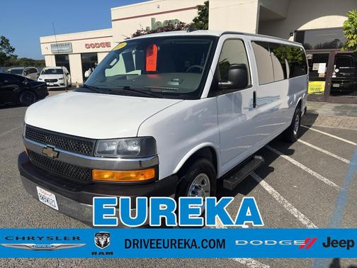 Summit White 2019 Chevrolet Express 3500 LT