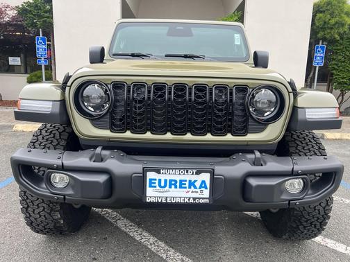 2025 Jeep Wrangler 4xe Willys