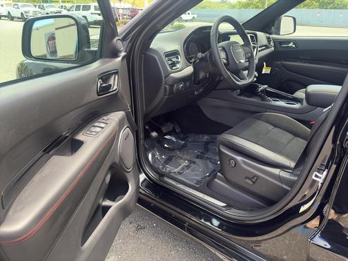 DB Black Clearcoat 2026 Dodge Durango GT Premium AWD HEMI V8