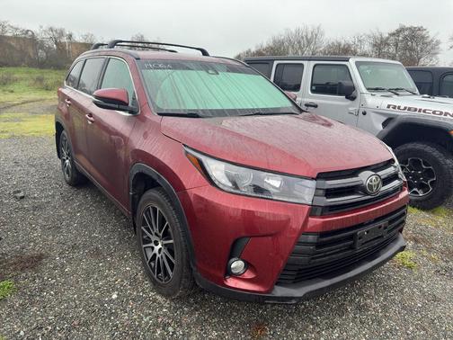 2017 Toyota Highlander SE