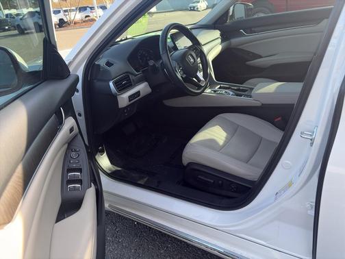 2022 Honda Accord Touring 2.0T