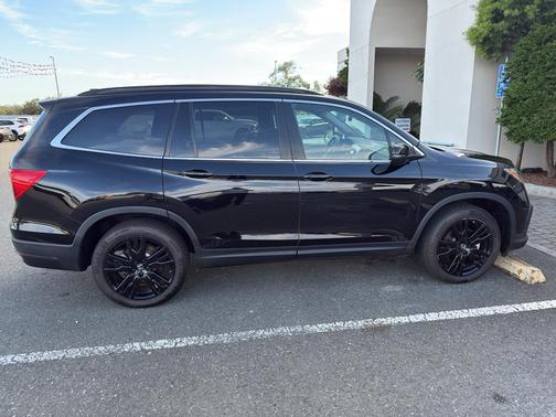 2022 Honda Pilot AWD Special Edition