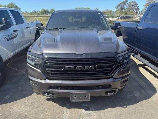Granite Crystal Metallic Clearcoat 2022 RAM 1500 Limited