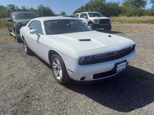 White Knuckle Clearcoat 2023 Dodge Challenger SXT