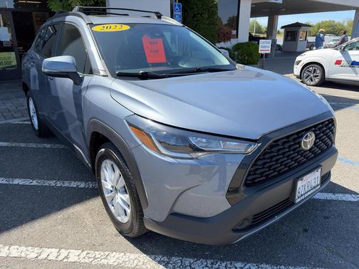 Celestite 2022 Toyota Corolla Cross LE